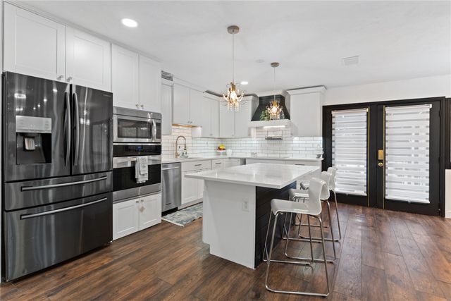 5013 Middleton Circle, The Colony, TX 75056