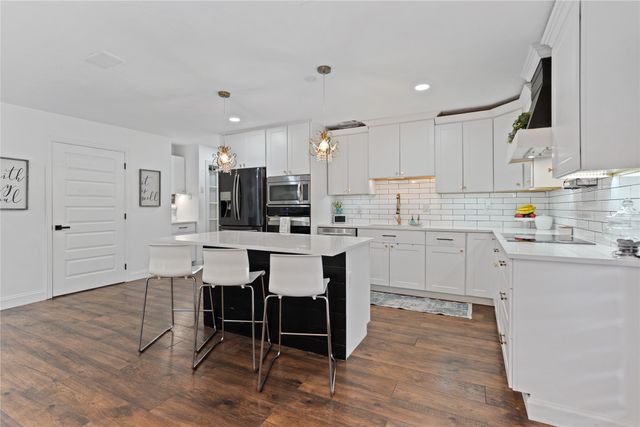 5013 Middleton Circle, The Colony, TX 75056