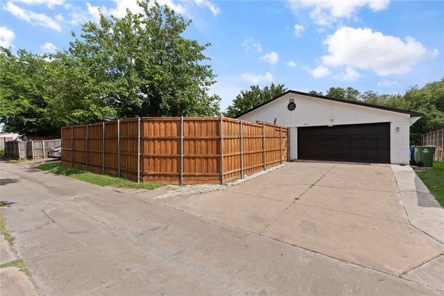 5013 Middleton Circle, The Colony, TX 75056