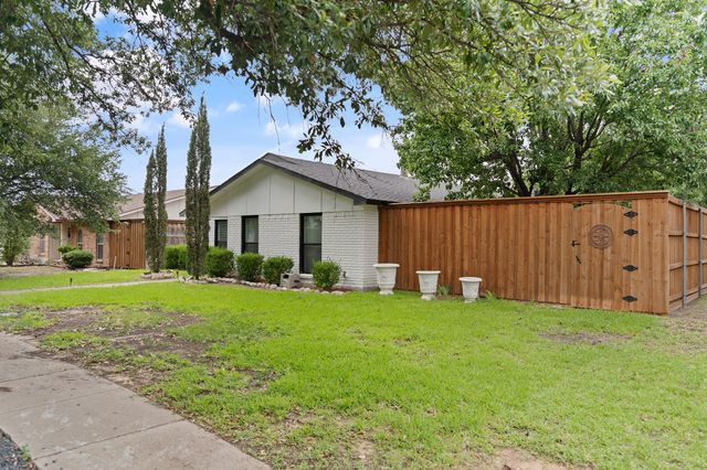 5013 Middleton Circle, The Colony, TX 75056