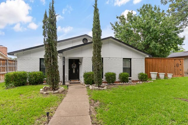 5013 Middleton Circle, The Colony, TX 75056
