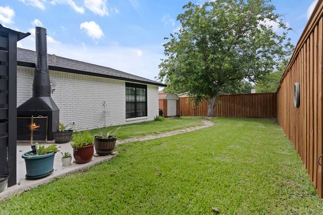 5013 Middleton Circle, The Colony, TX 75056