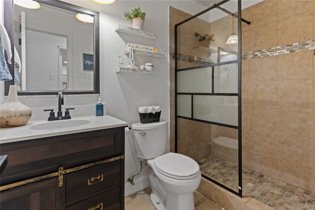 5013 Middleton Circle, The Colony, TX 75056