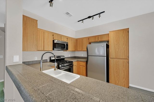 251 South Green Valley Parkway 3322, Henderson, NV 89012