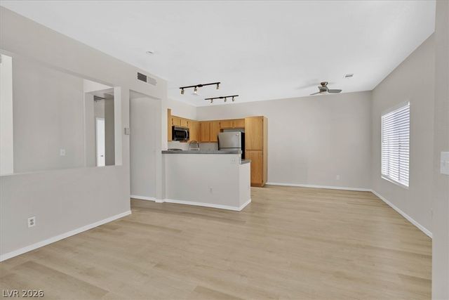 251 South Green Valley Parkway 3322, Henderson, NV 89012