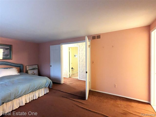 11266 Judy Drive, Sterling Heights, MI 48313