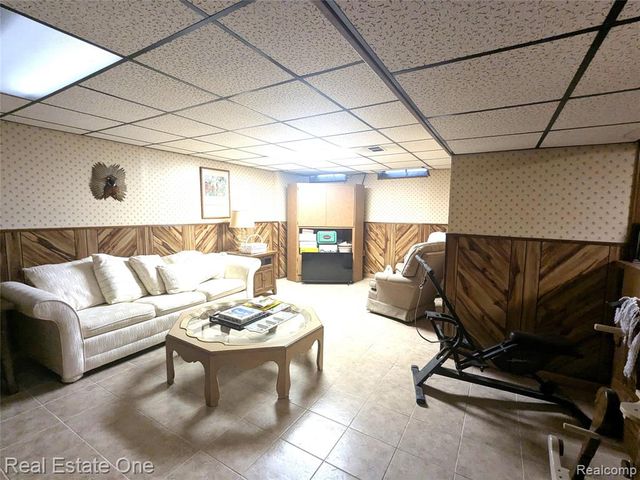 11266 Judy Drive, Sterling Heights, MI 48313