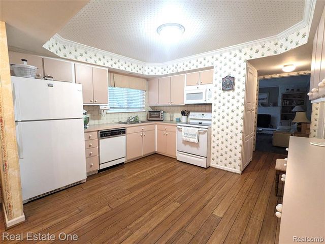 11266 Judy Drive, Sterling Heights, MI 48313