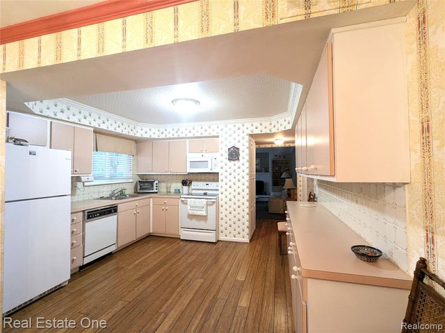 11266 Judy Drive, Sterling Heights, MI 48313