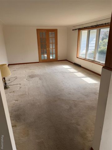 3349 Charmwood Drive, Port Huron, MI 48060