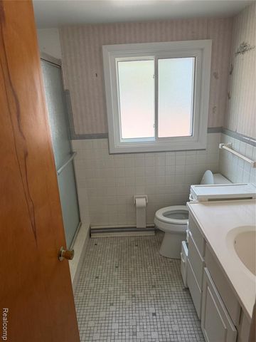 3349 Charmwood Drive, Port Huron, MI 48060