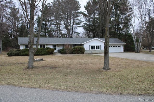 3349 Charmwood Drive, Port Huron, MI 48060