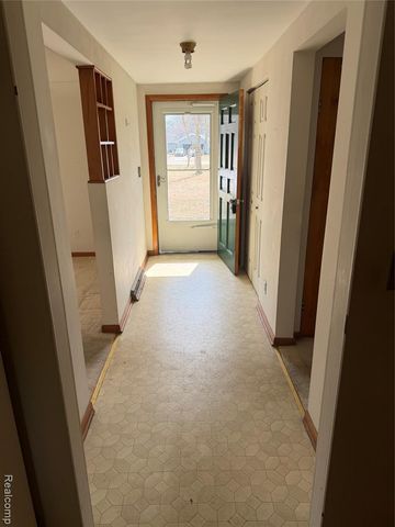 3349 Charmwood Drive, Port Huron, MI 48060