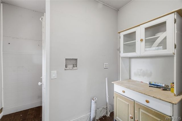 30 Dwyer Street, West Seneca, NY 14224