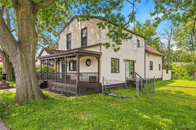 30 Dwyer Street, West Seneca, NY 14224