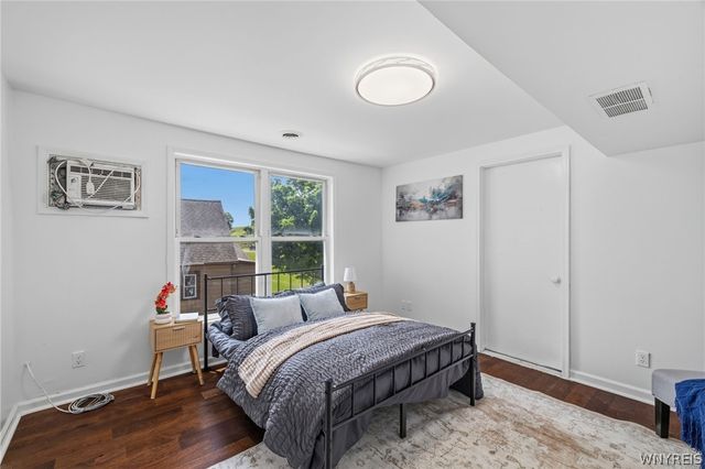 30 Dwyer Street, West Seneca, NY 14224