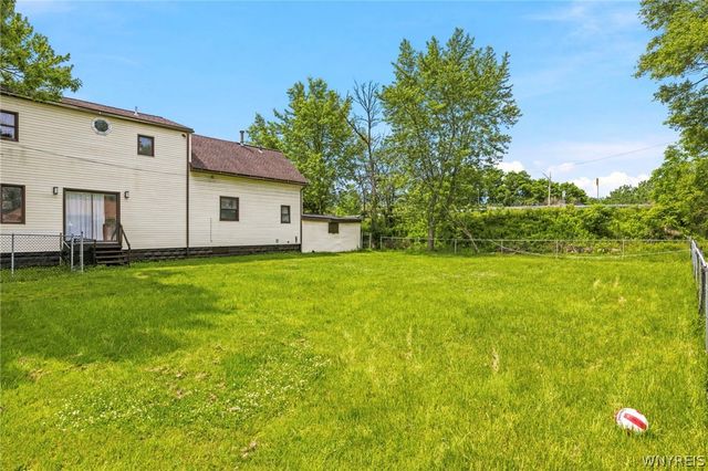 30 Dwyer Street, West Seneca, NY 14224