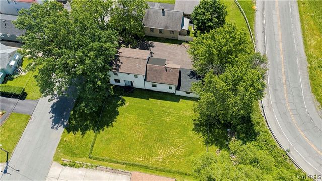 30 Dwyer Street, West Seneca, NY 14224