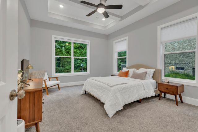 8040 Still Spring Ridge Dr, Nashville, TN 37221