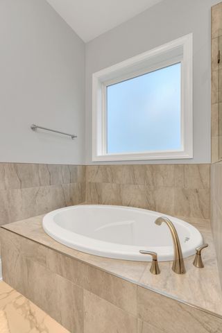 8040 Still Spring Ridge Dr, Nashville, TN 37221