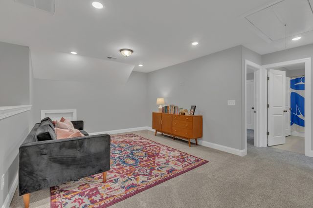 8040 Still Spring Ridge Dr, Nashville, TN 37221