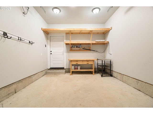 290 NELSON Ln, Gladstone, OR 97027