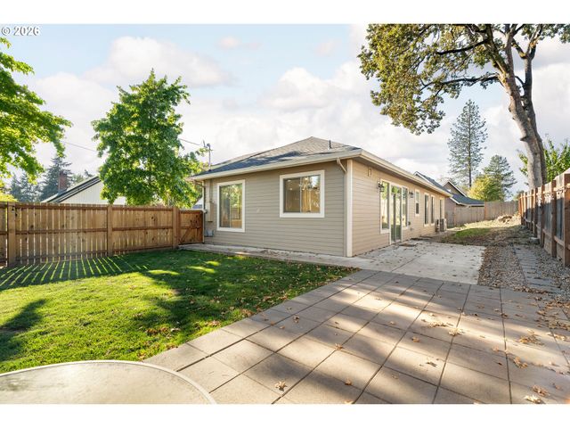 290 NELSON Ln, Gladstone, OR 97027