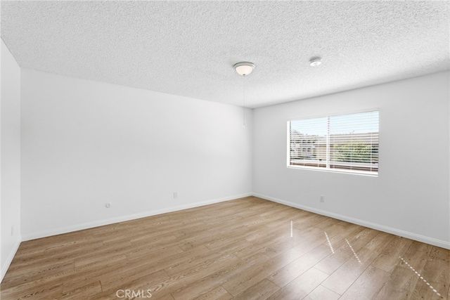 20120 Runnymede Street 17, Winnetka, CA 91306