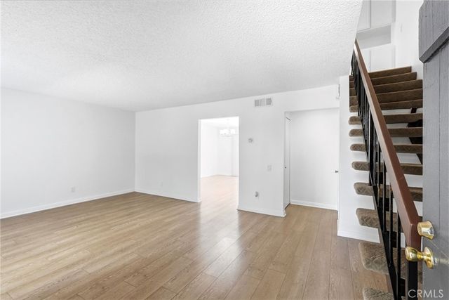 20120 Runnymede Street 17, Winnetka, CA 91306