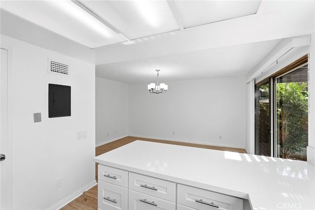 20120 Runnymede Street 17, Winnetka, CA 91306