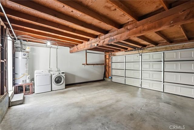 20120 Runnymede Street 17, Winnetka, CA 91306