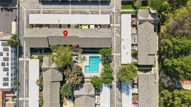 20120 Runnymede Street 17, Winnetka, CA 91306