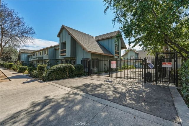 20120 Runnymede Street 17, Winnetka, CA 91306