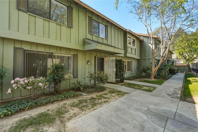 20120 Runnymede Street 17, Winnetka, CA 91306