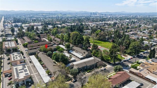 20120 Runnymede Street 17, Winnetka, CA 91306