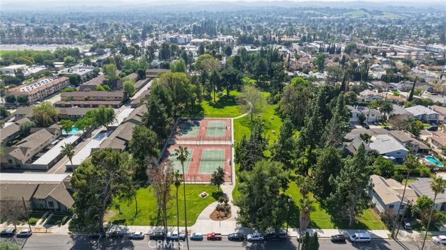 20120 Runnymede Street 17, Winnetka, CA 91306