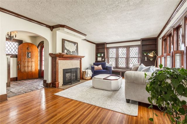 706 Madison Street, East Rochester, NY 14445