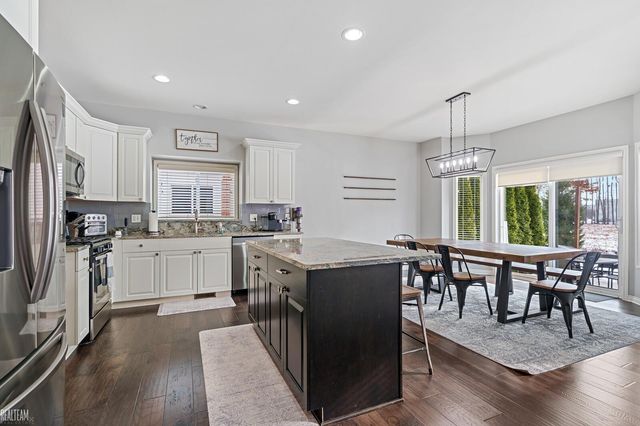 13874 Grandeur Avenue, Shelby Twp, MI 48315