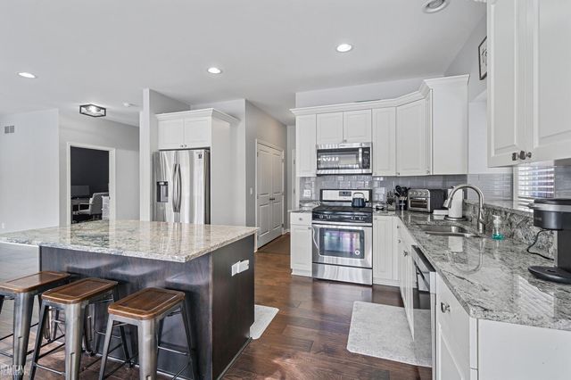 13874 Grandeur Avenue, Shelby Twp, MI 48315