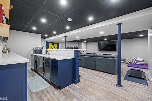 13874 Grandeur Avenue, Shelby Twp, MI 48315