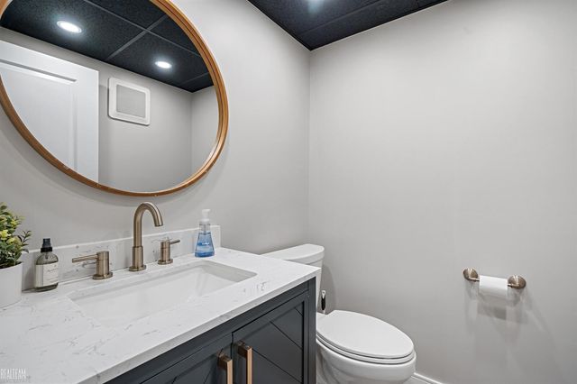 13874 Grandeur Avenue, Shelby Twp, MI 48315