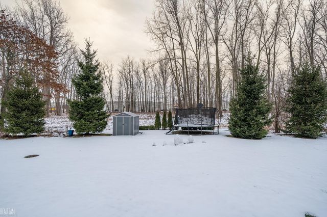 13874 Grandeur Avenue, Shelby Twp, MI 48315