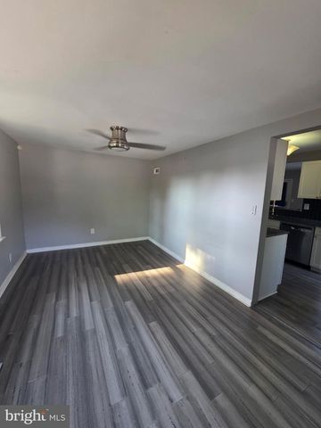 303 SHERWOOD DR, Williamstown, NJ 08094