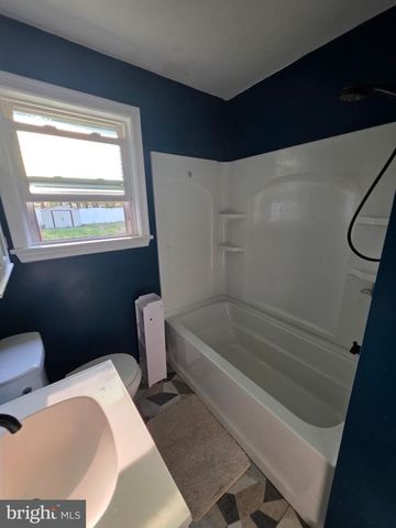 303 SHERWOOD DR, Williamstown, NJ 08094
