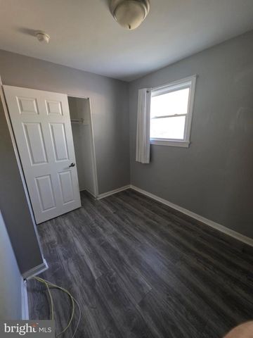 303 SHERWOOD DR, Williamstown, NJ 08094