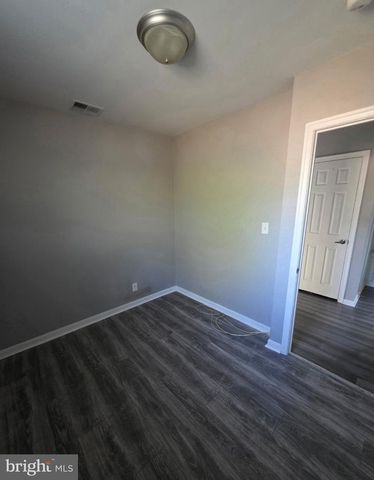 303 SHERWOOD DR, Williamstown, NJ 08094