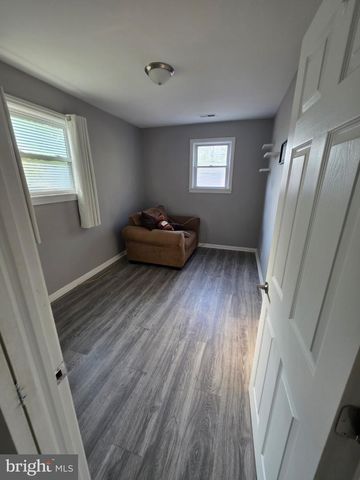 303 SHERWOOD DR, Williamstown, NJ 08094