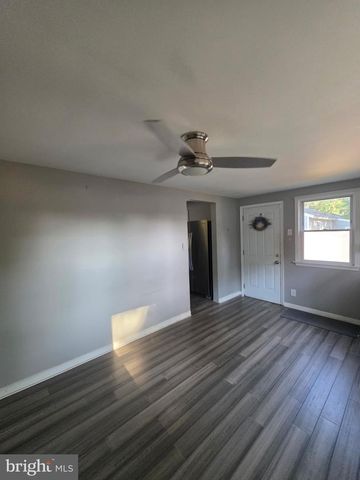 303 SHERWOOD DR, Williamstown, NJ 08094