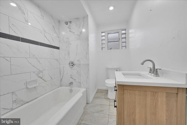 17 E CHERRY ST, Shenandoah, PA 17976