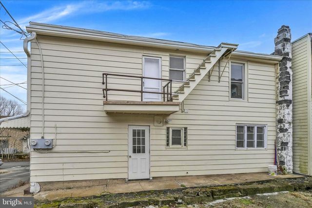 17 E CHERRY ST, Shenandoah, PA 17976